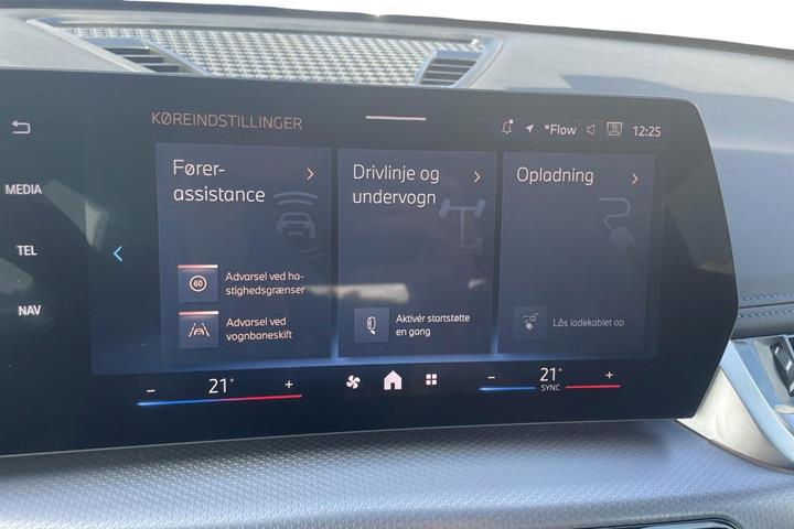Grøn BMW iX1 fra 2024