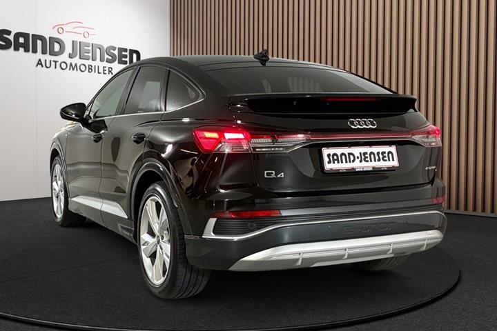 Sort Audi Q4 e-tron fra 2024