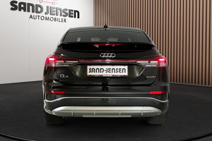 Sort Audi Q4 e-tron fra 2024