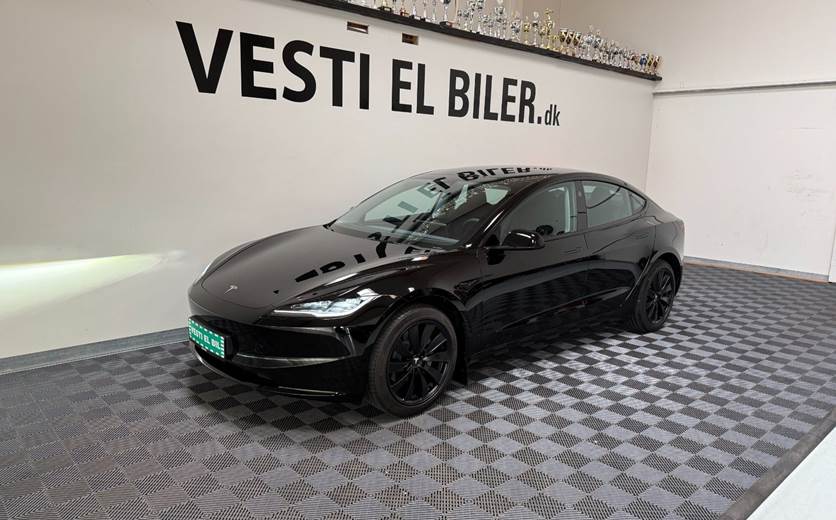 Tesla Model 3 RWD