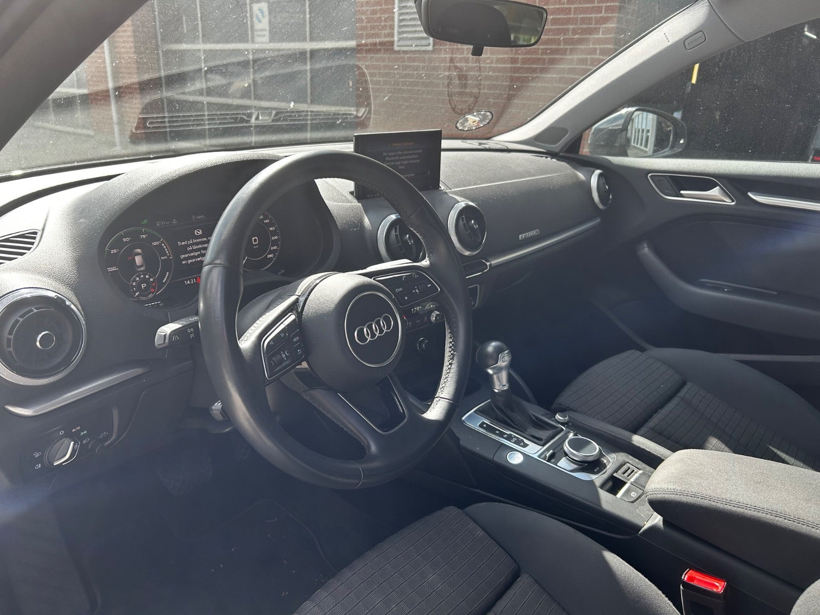 Grå Audi A3 fra 2020