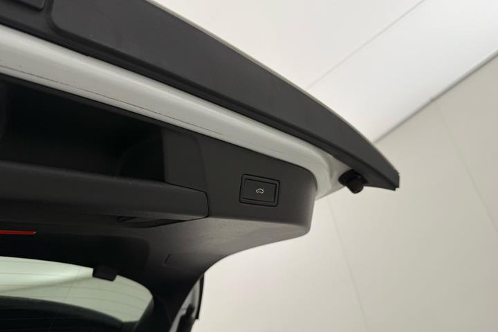 Hvid VW ID.4 fra 2023