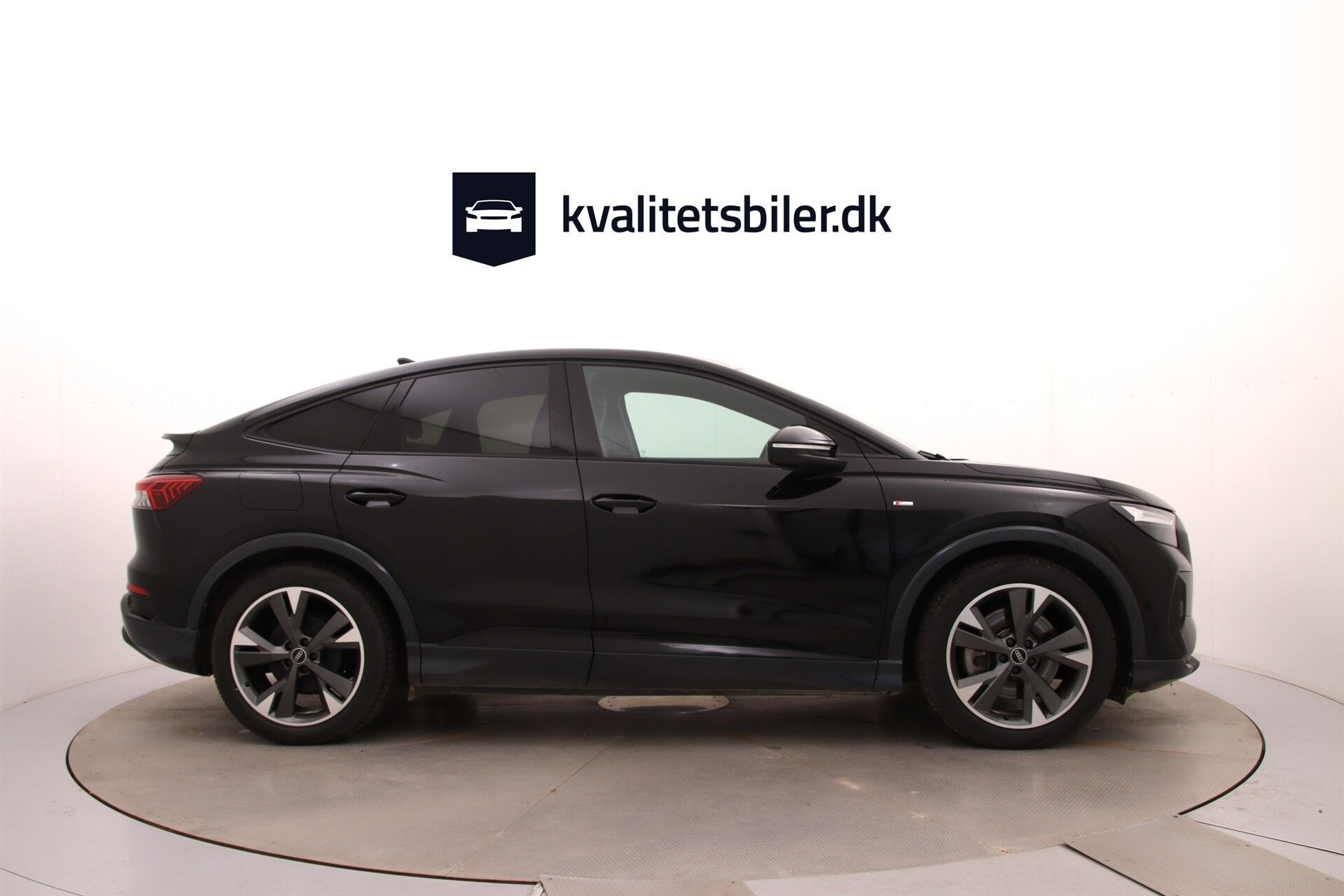 Sort Audi Q4 fra 2023