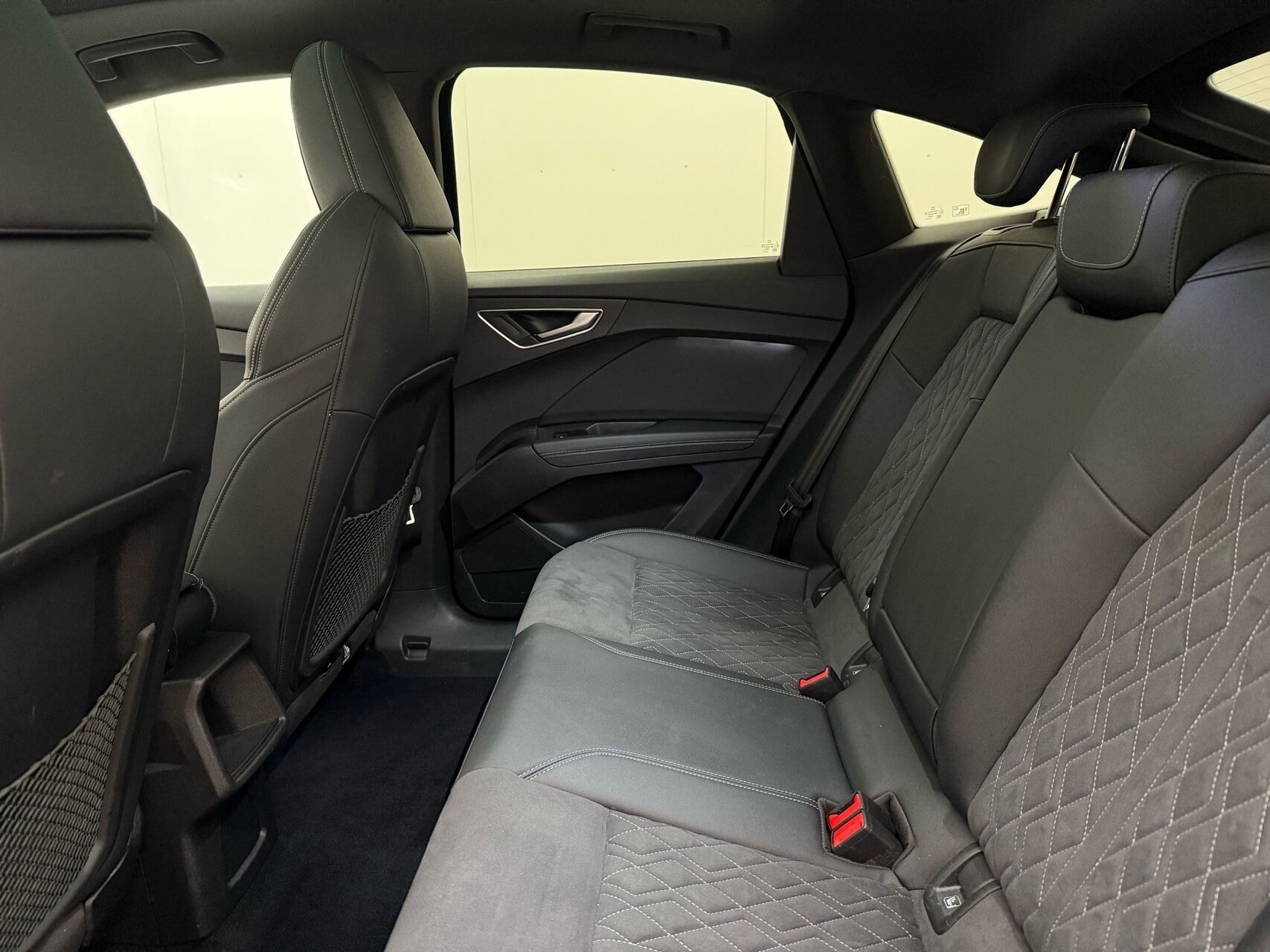 Sort Audi Q4 fra 2023