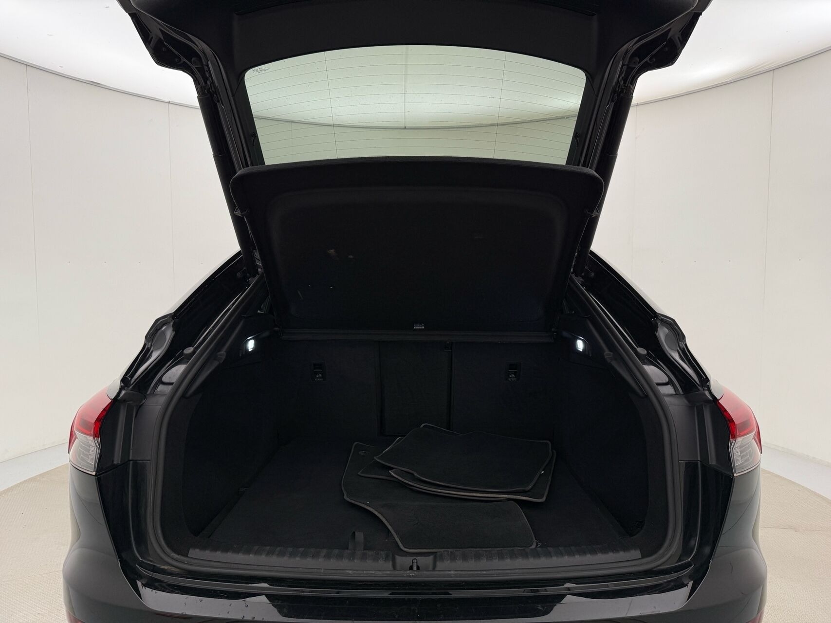 Sort Audi Q4 fra 2023