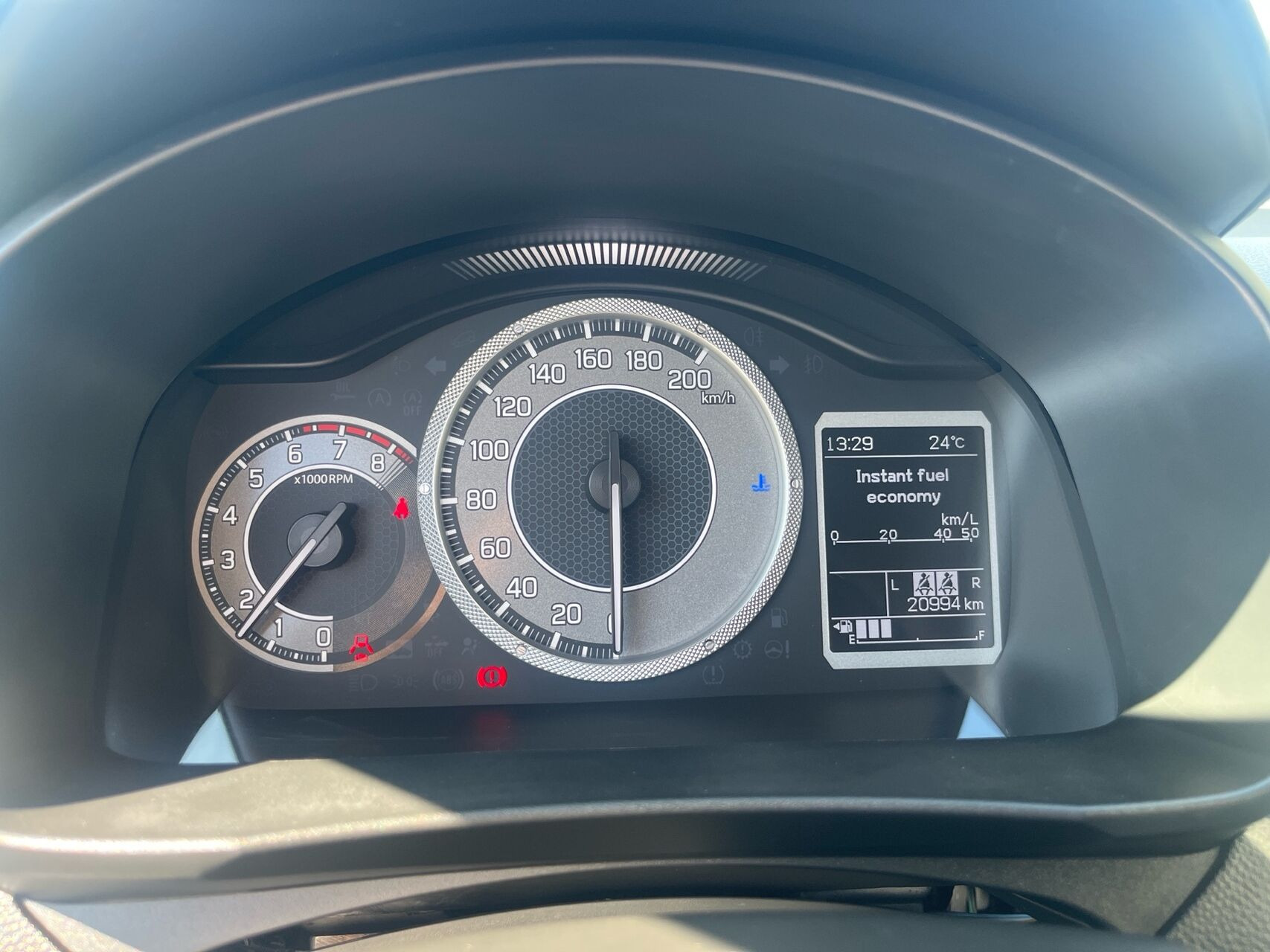 Sølv Suzuki Ignis fra 2023
