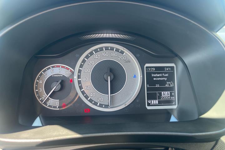 Sølv Suzuki Ignis fra 2023
