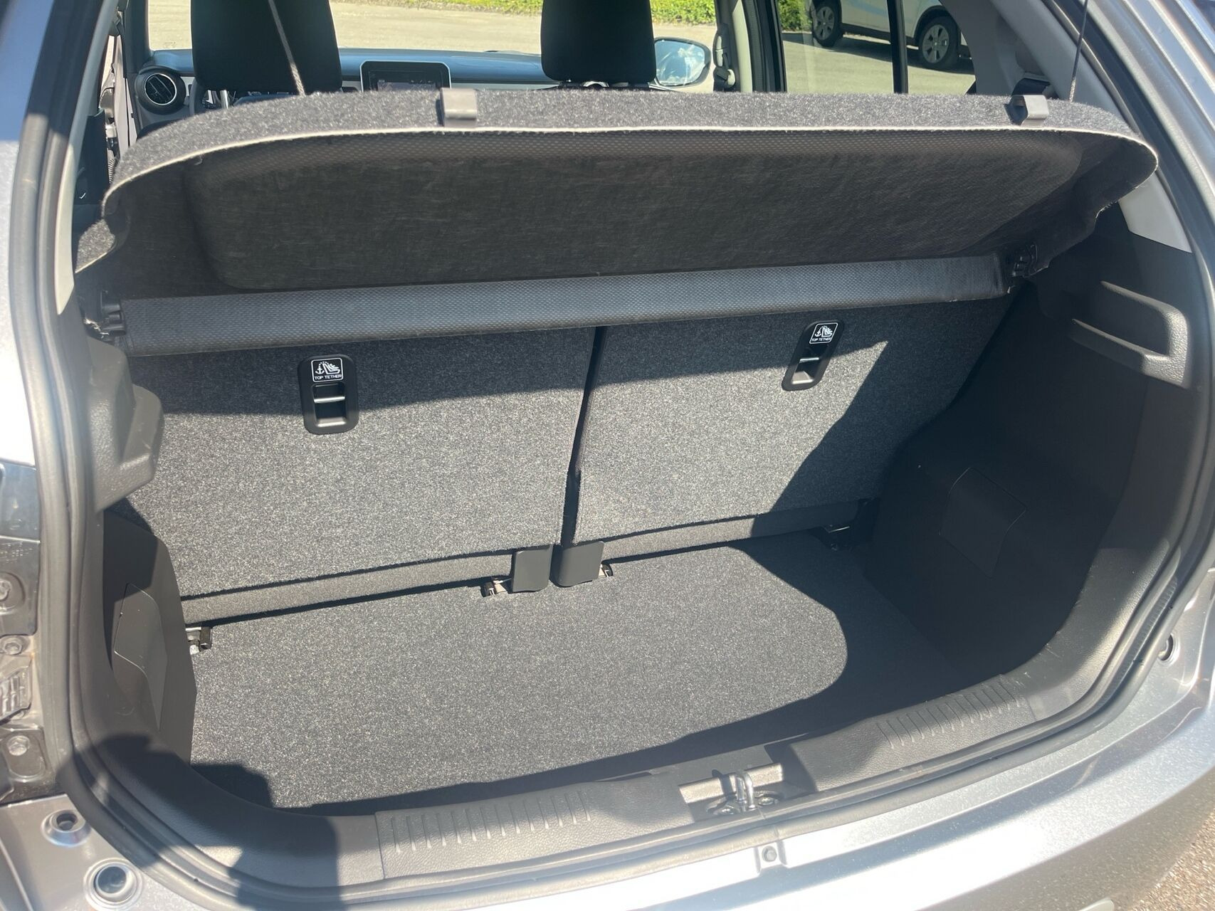 Sølv Suzuki Ignis fra 2023