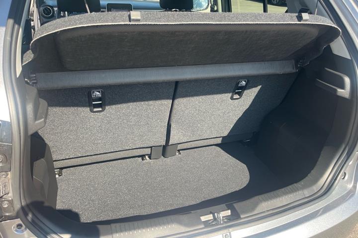 Sølv Suzuki Ignis fra 2023
