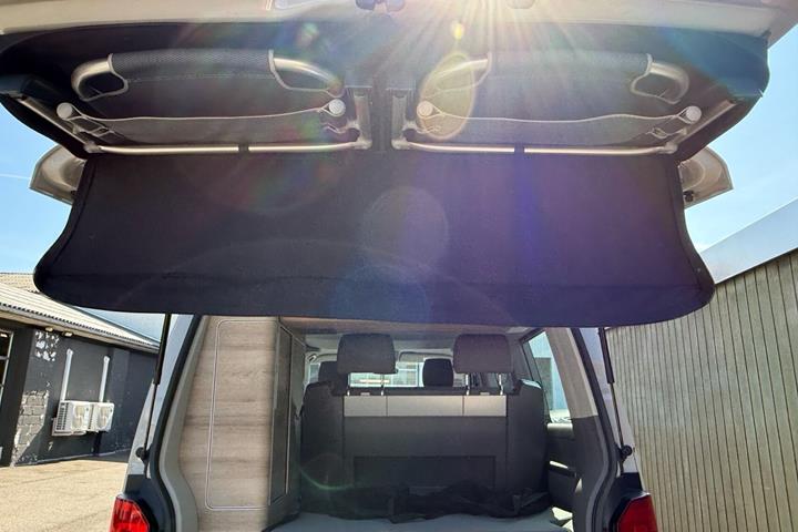 Grå VW California fra 2021