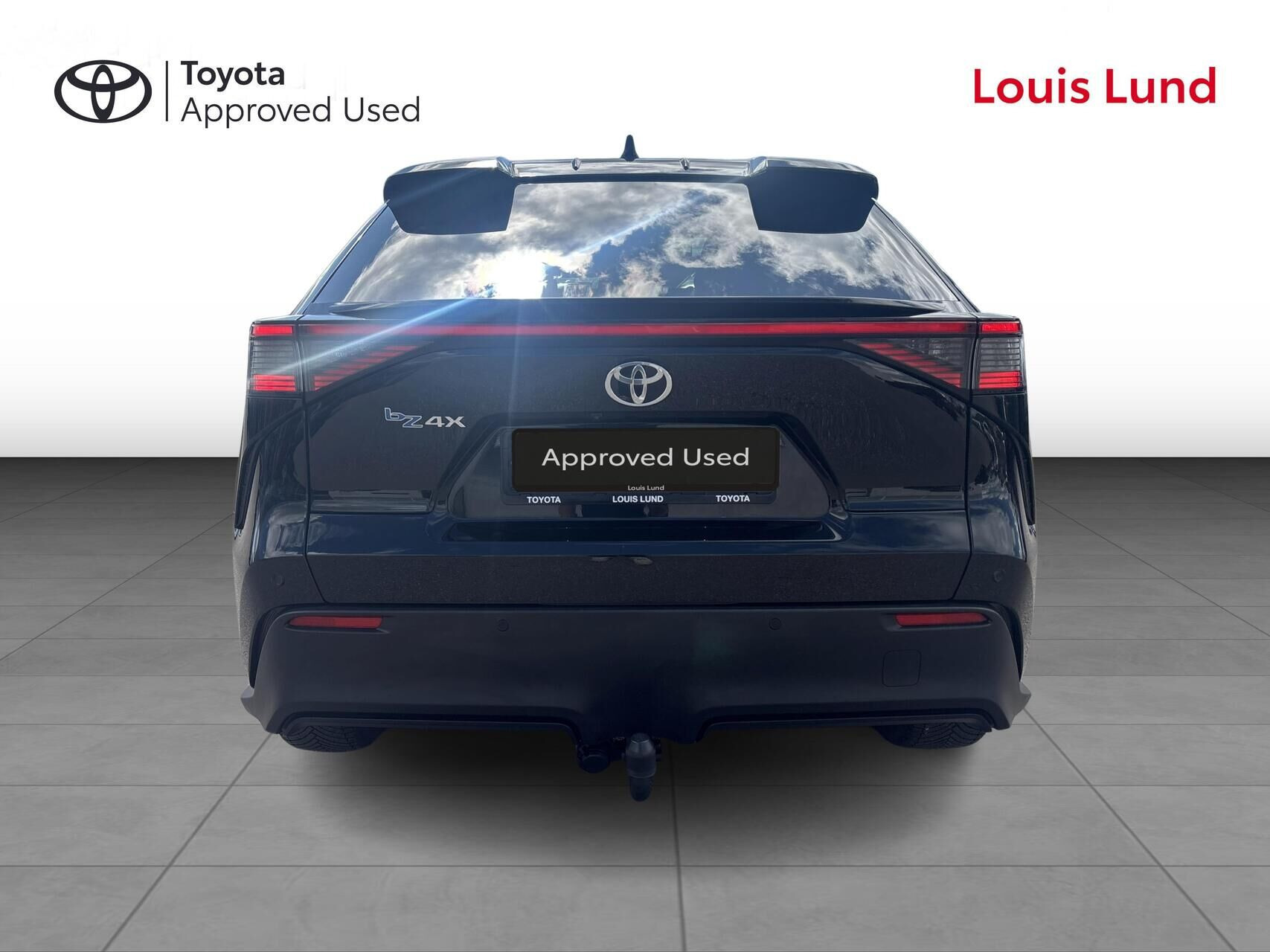 Sort Toyota BZ4X fra 2025