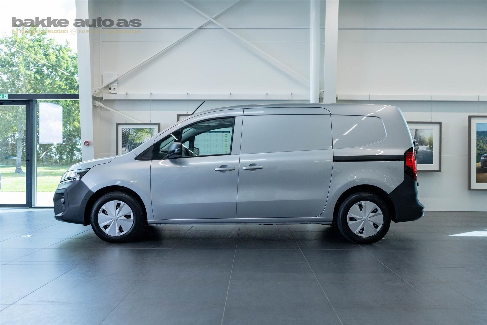 Sølv Nissan Townstar fra 2025