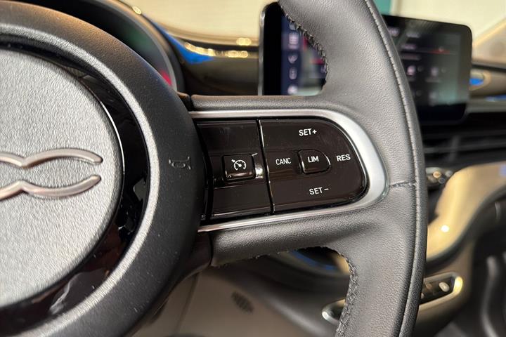 Sort Fiat 500e fra 2023