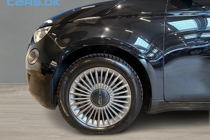 Sort Fiat 500e fra 2023