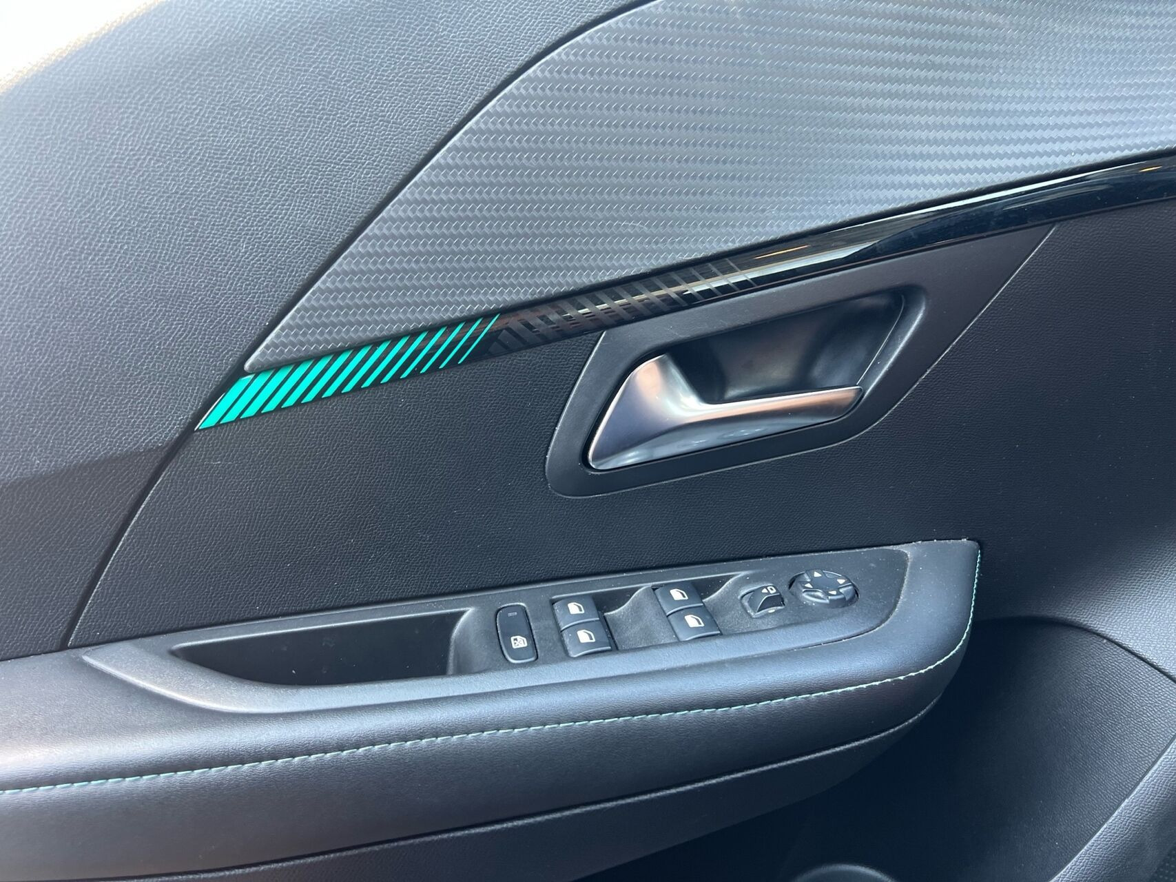 undefined Peugeot 208 fra 2021