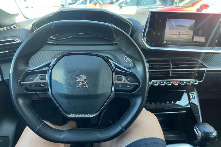 undefined Peugeot 208 fra 2021