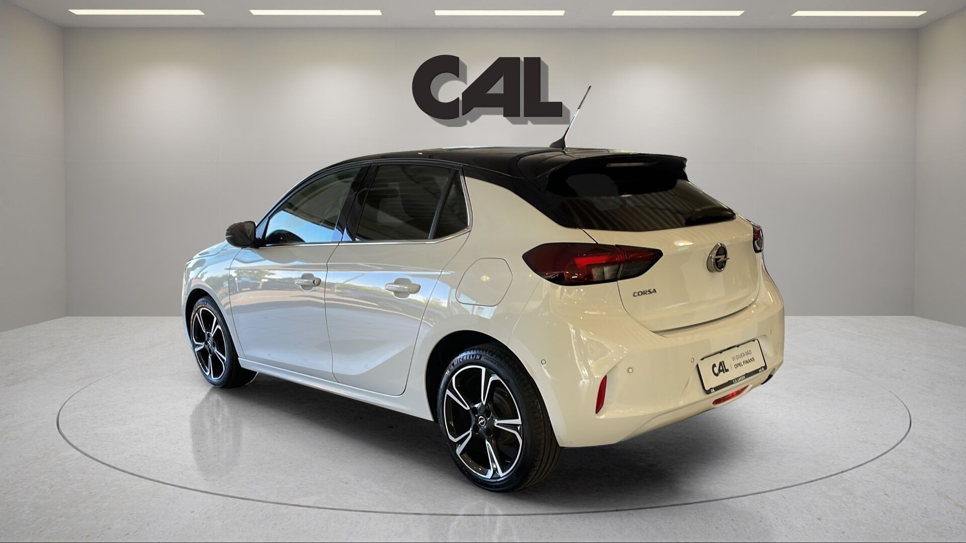 Hvid Opel Corsa fra 2020