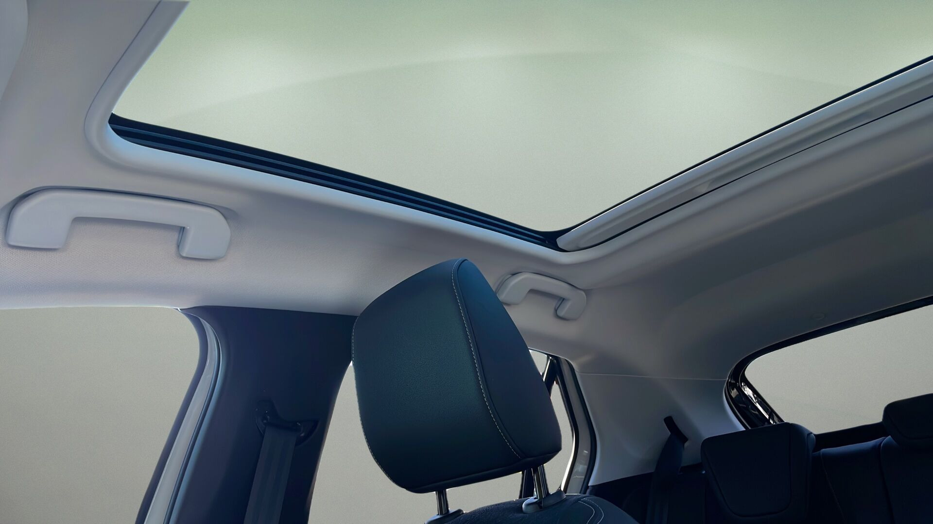 Hvid Opel Corsa fra 2020