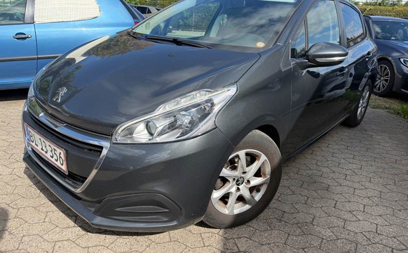 Peugeot 208 1,6 BlueHDi 100 Chili Sky