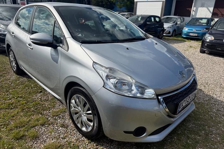 Sølv Peugeot 208 fra 2014