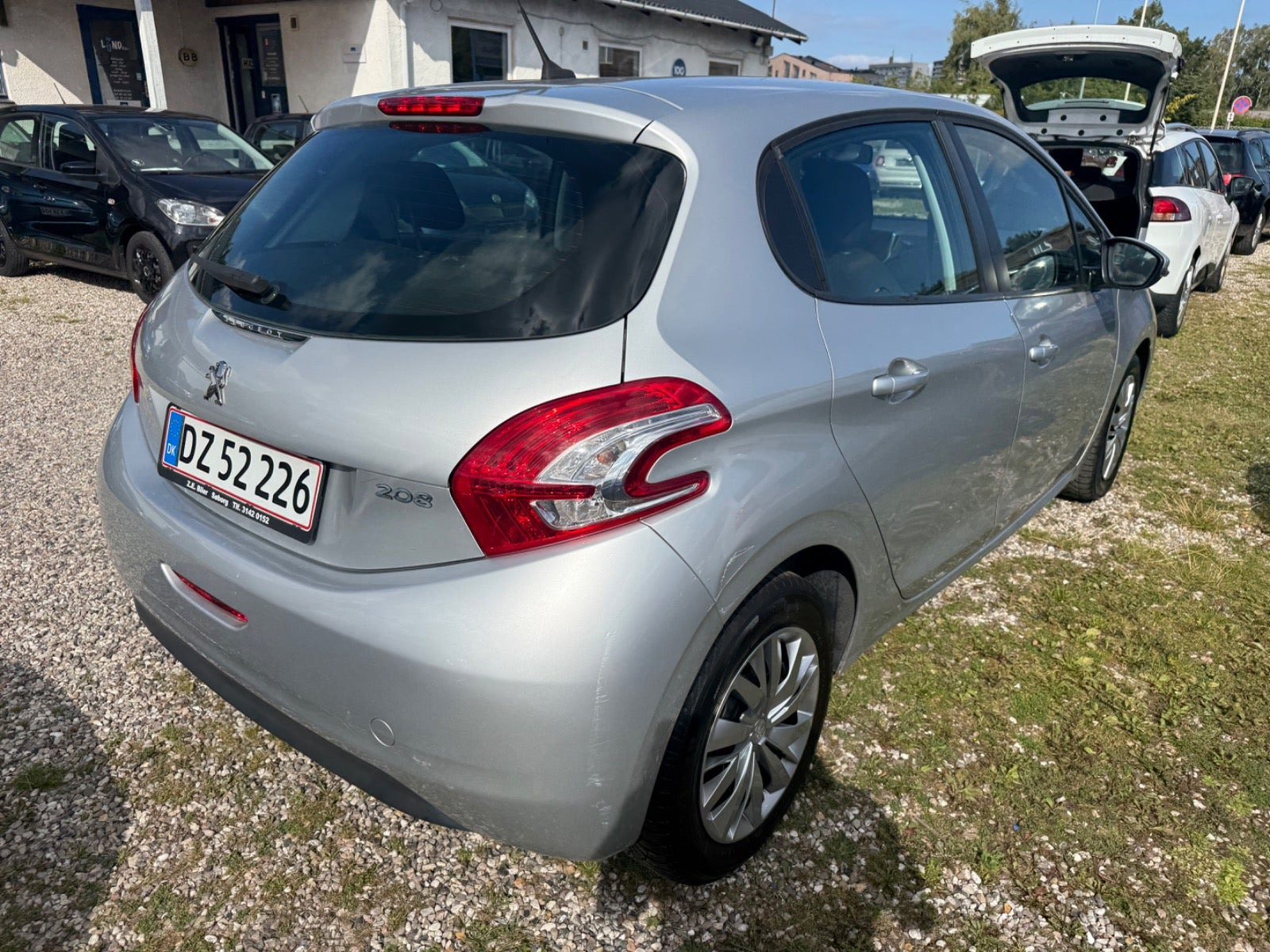Sølv Peugeot 208 fra 2014