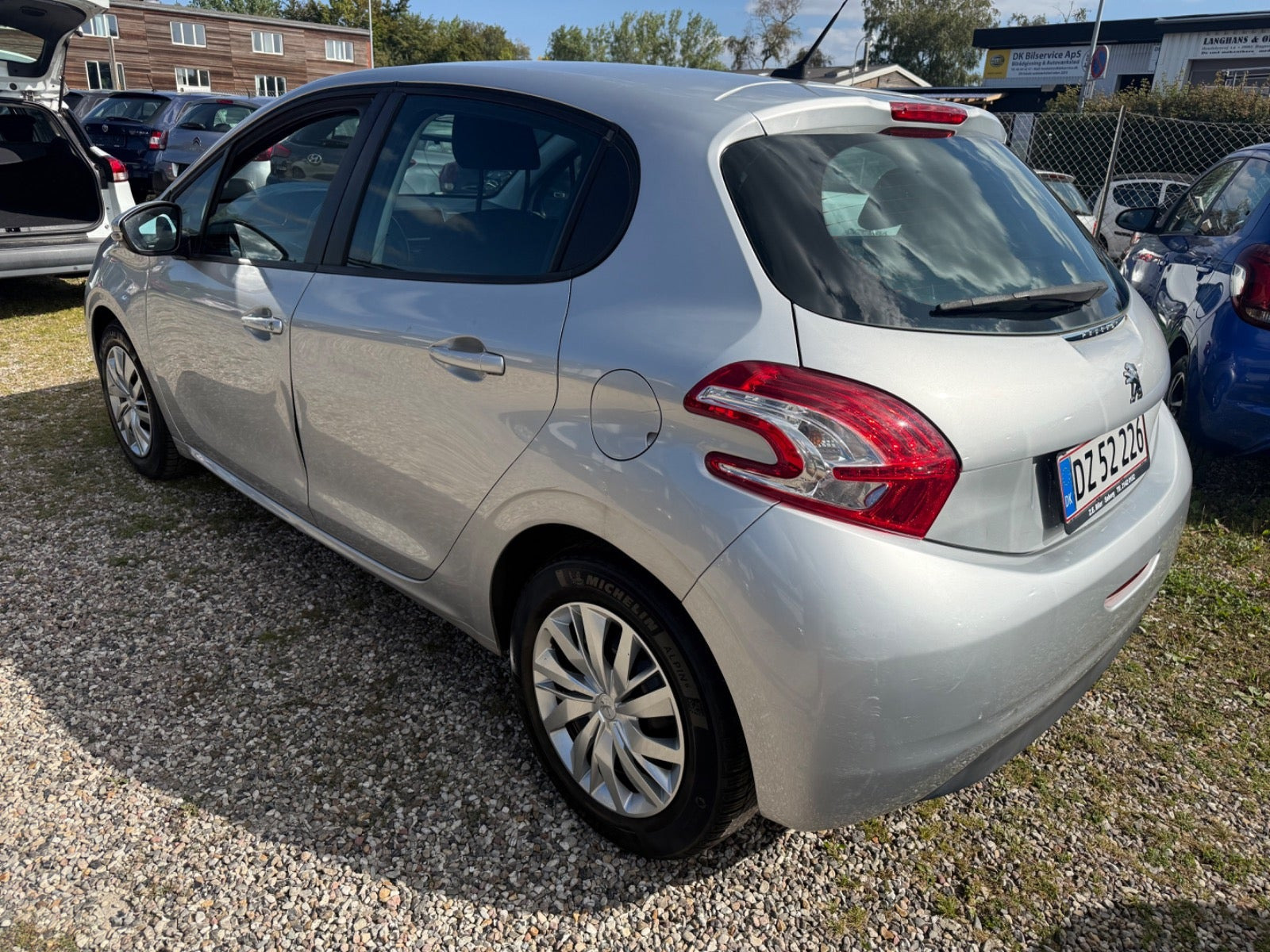 Sølv Peugeot 208 fra 2014