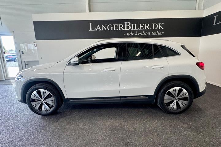 Hvid Mercedes EQA250+ fra 2025