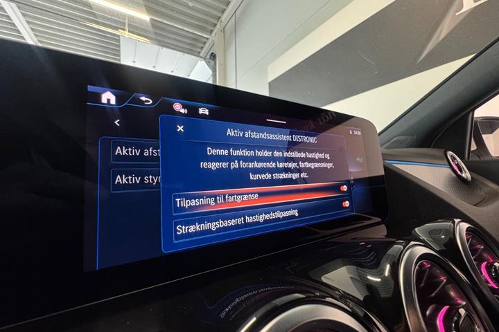 Hvid Mercedes EQA250+ fra 2025