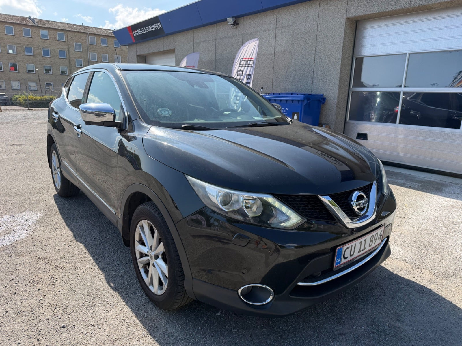 Sort Nissan Qashqai fra 2017