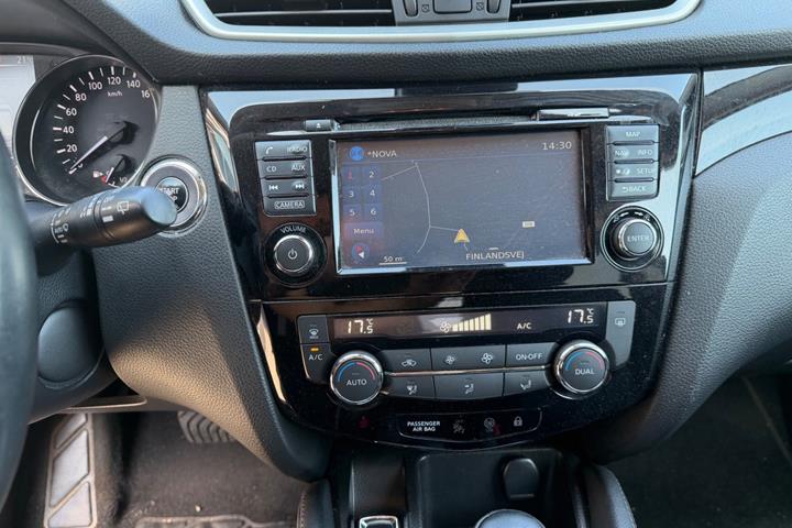 Sort Nissan Qashqai fra 2017