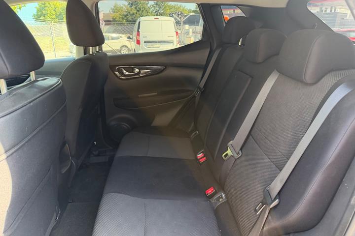 Sort Nissan Qashqai fra 2017