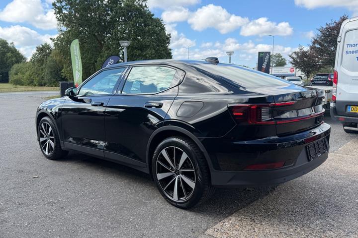 Sort Polestar 2 fra 2022