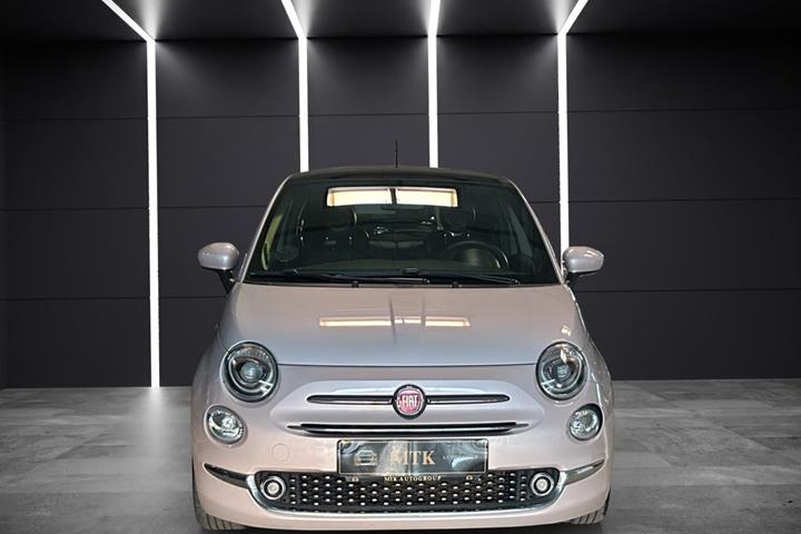 Pink Fiat 500 fra 2020
