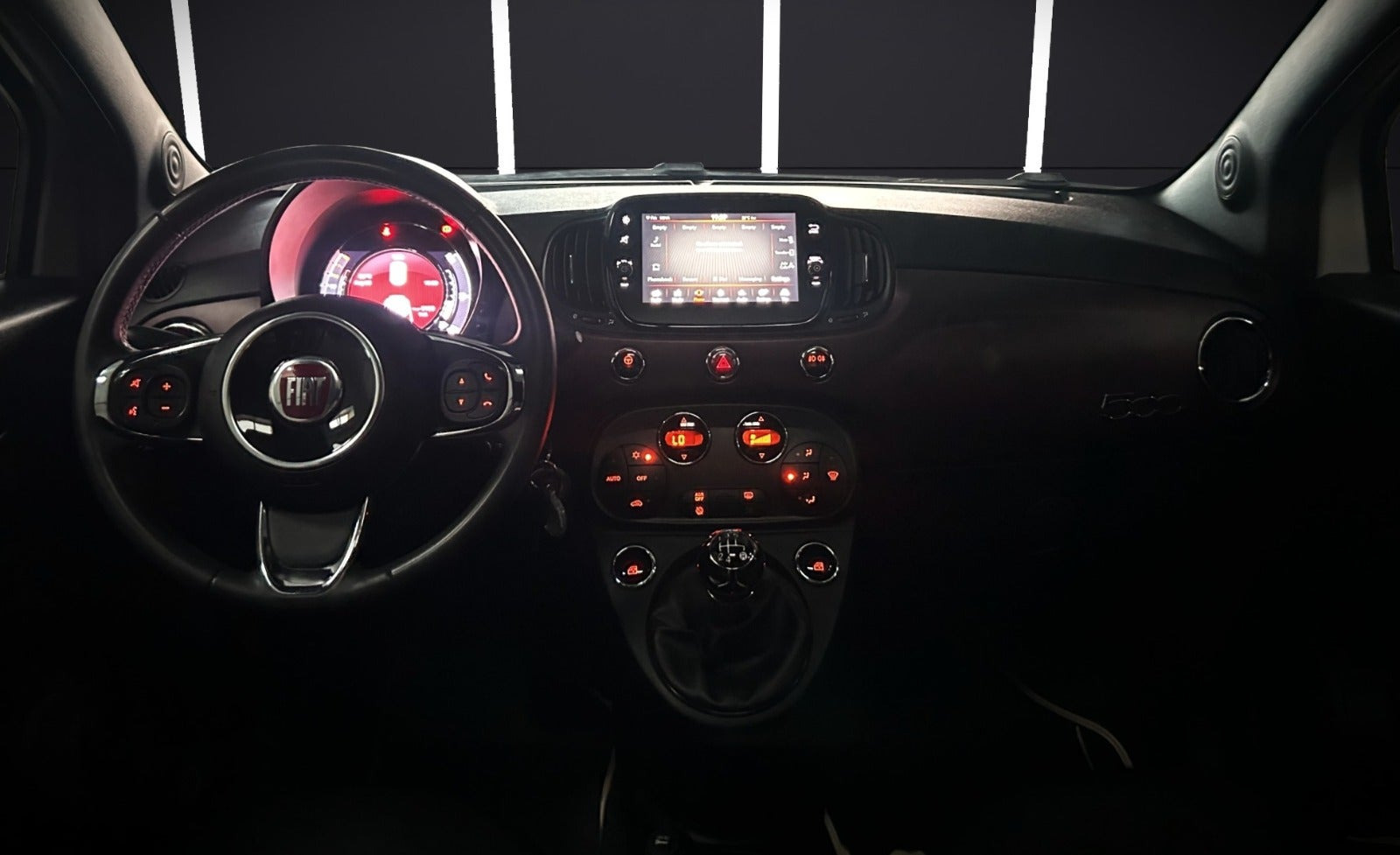 Pink Fiat 500 fra 2020