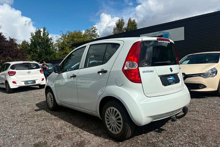 Hvid Suzuki Splash fra 2010