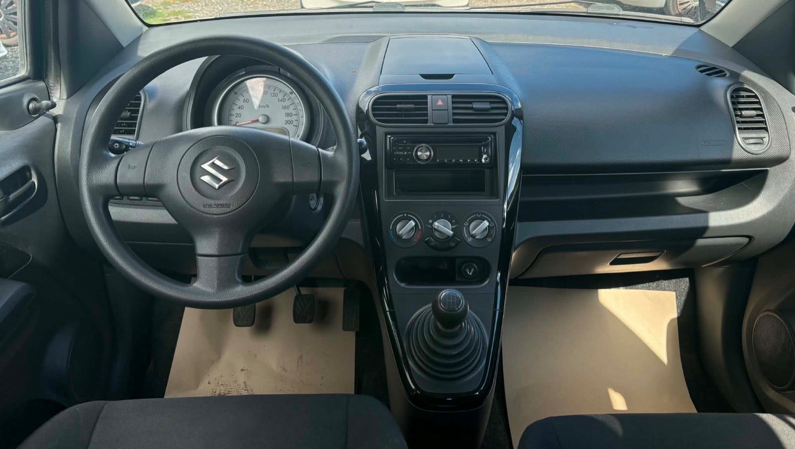 Hvid Suzuki Splash fra 2010