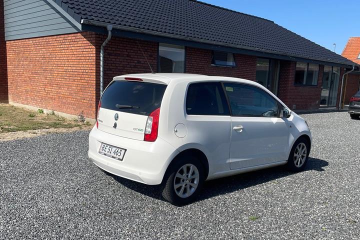 Hvid Skoda Citigo fra 2013