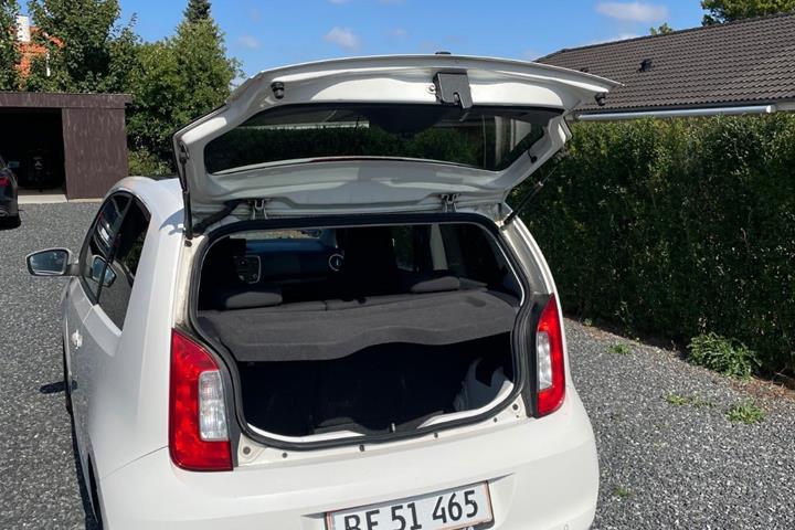 Hvid Skoda Citigo fra 2013