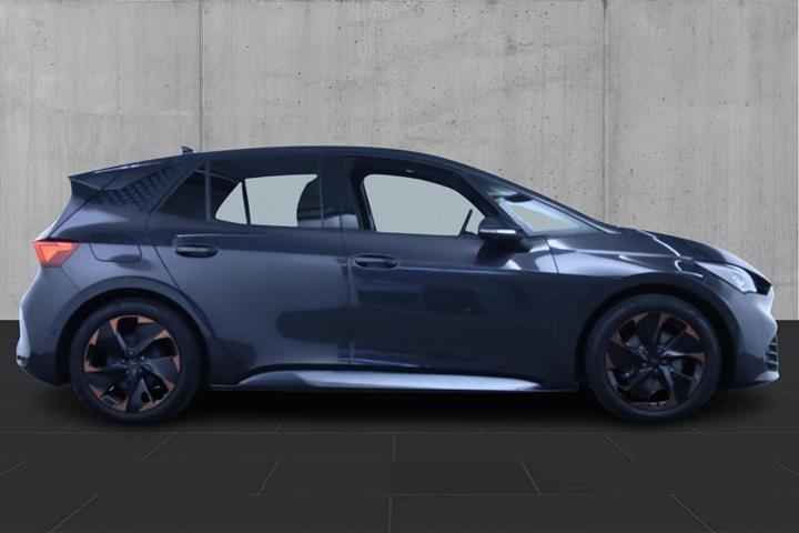 Grå Cupra Born fra 2024