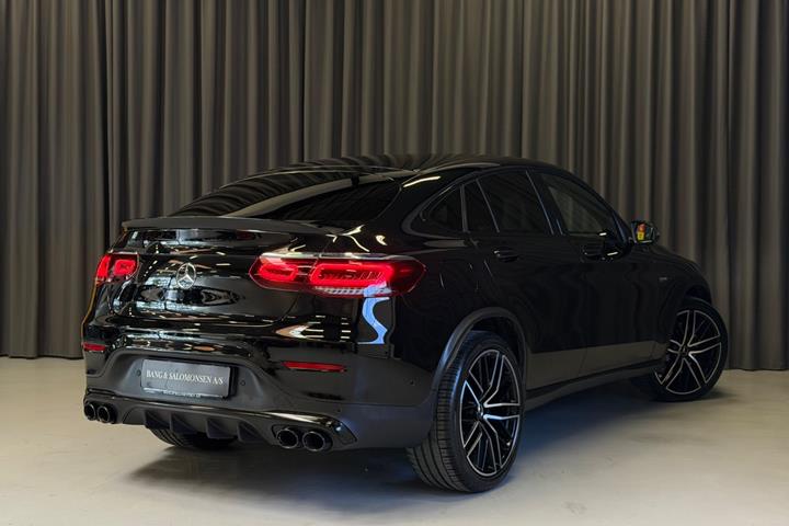 Sort Mercedes GLC43 fra 2020
