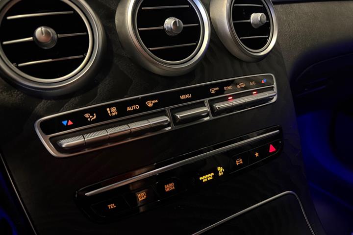 Sort Mercedes GLC43 fra 2020