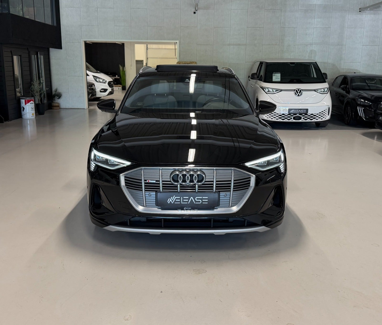 Sort Audi e-tron fra 2021