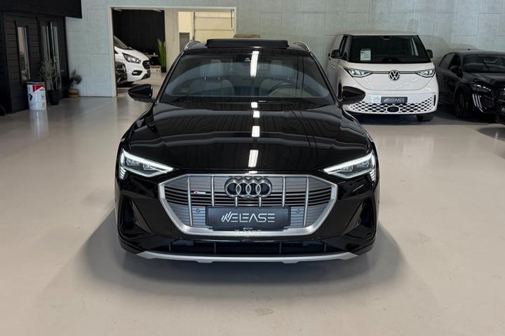 Sort Audi e-tron fra 2021