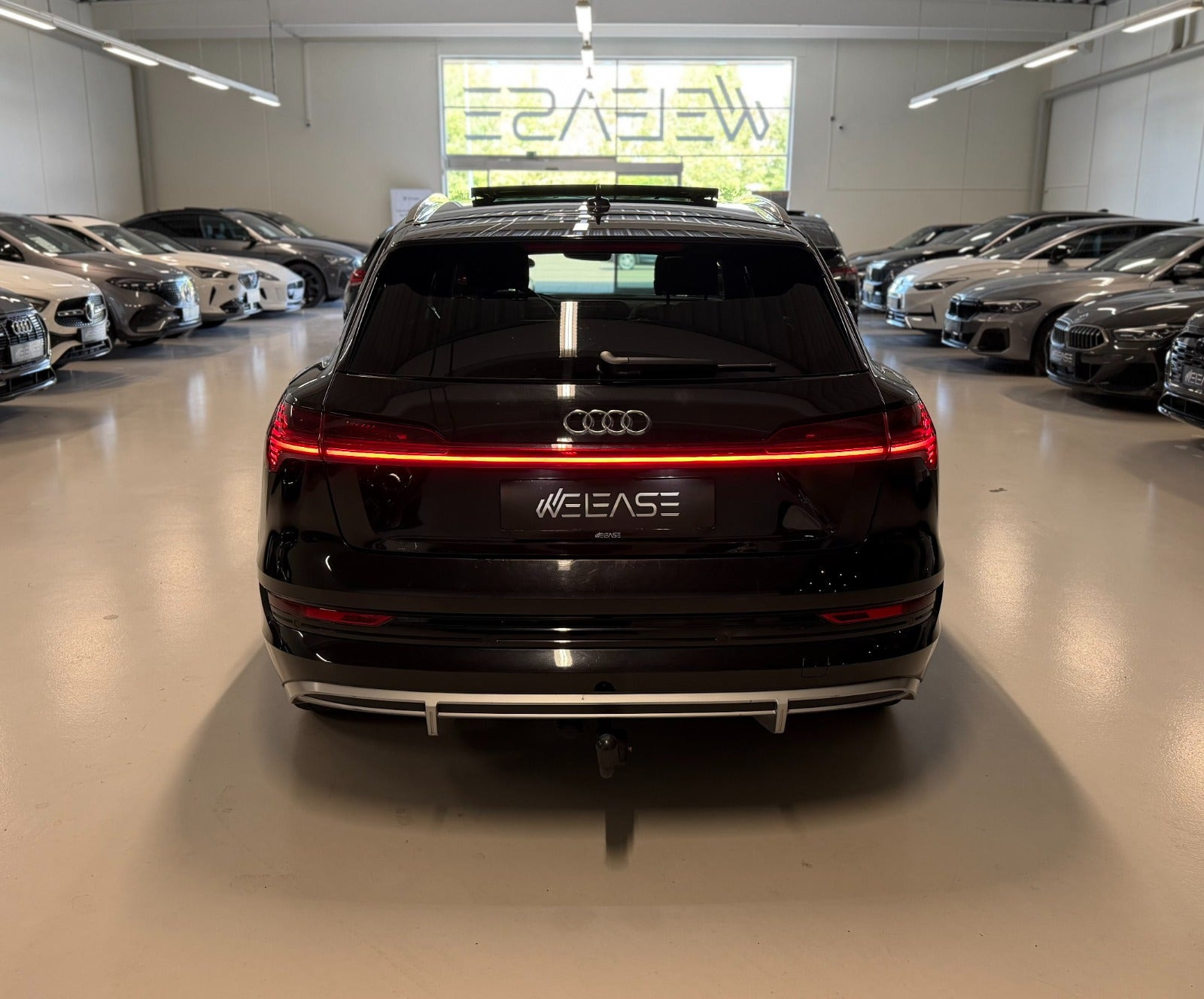 Sort Audi e-tron fra 2021