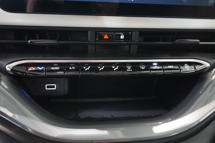 Hvid Fiat 500e fra 2023