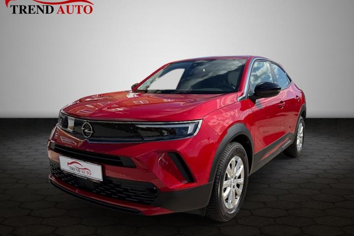 Rød Opel Mokka-e fra 2021 set udefra