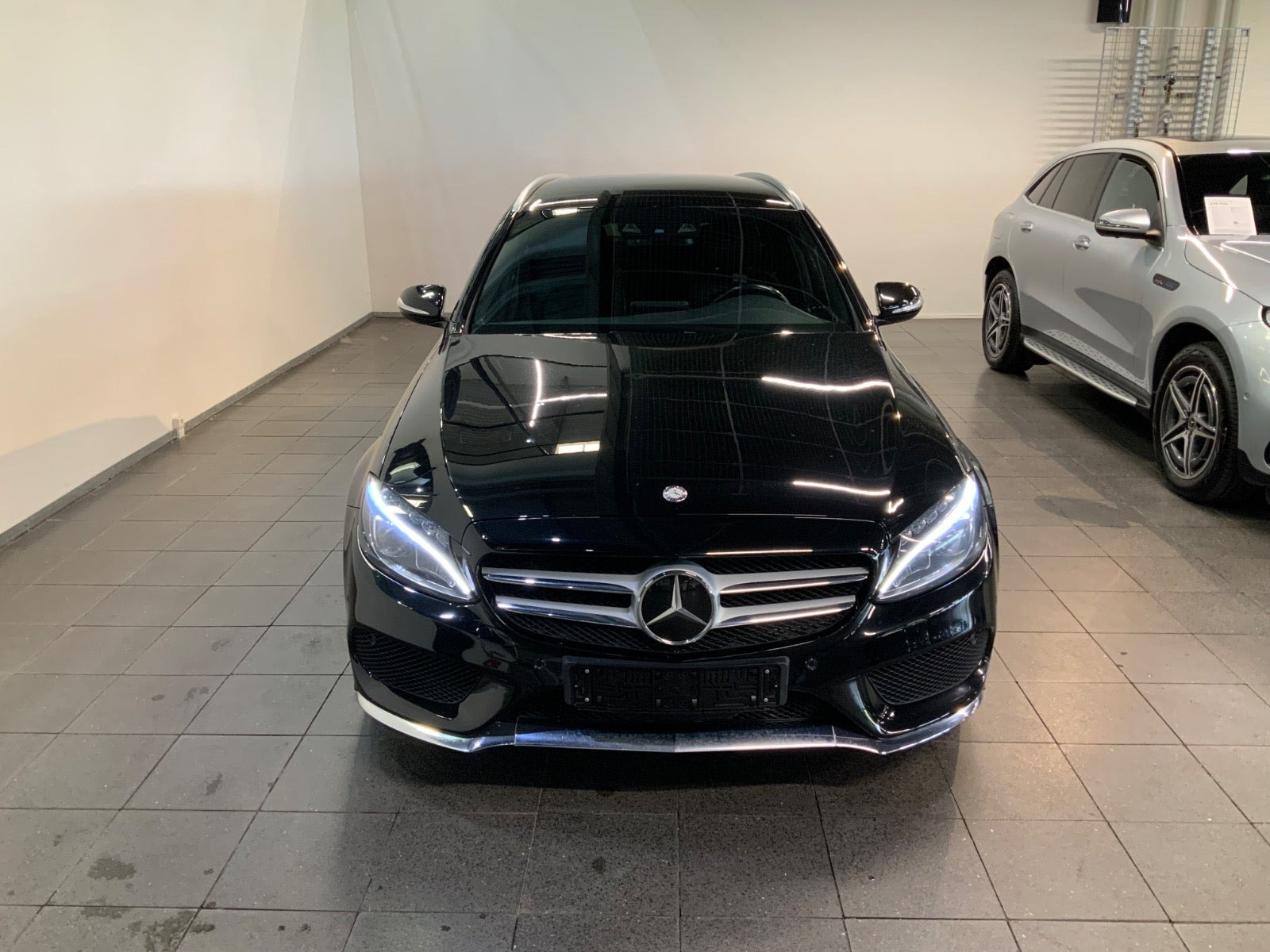 Sort Mercedes C400 fra 2015