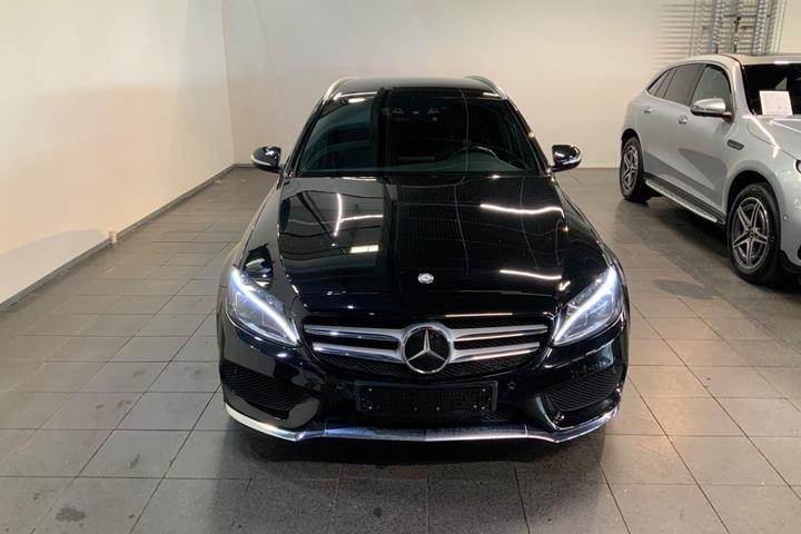 Sort Mercedes C400 fra 2015