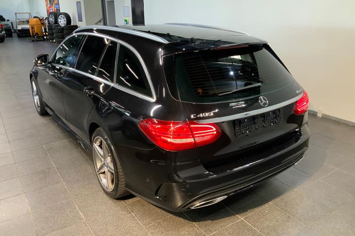 Sort Mercedes C400 fra 2015