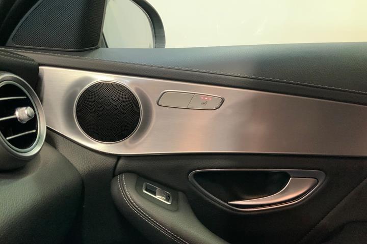 Sort Mercedes C400 fra 2015